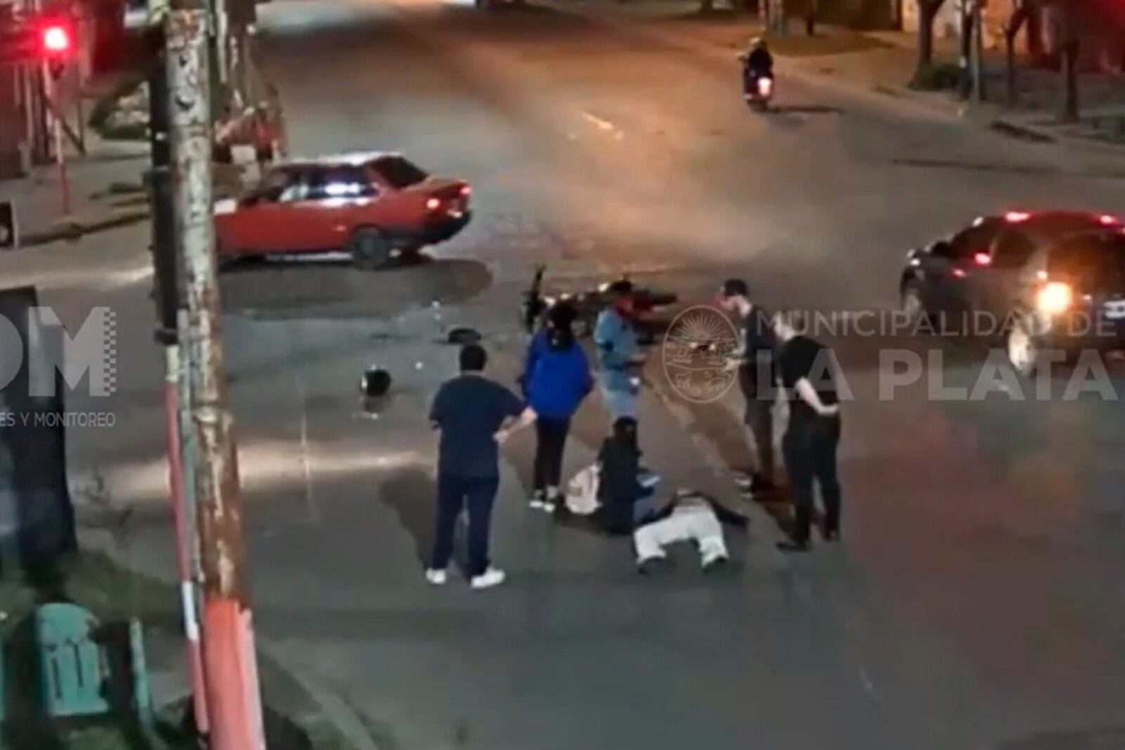 Un hombre embistió a una pareja que iba en moto y escapó – Página|12