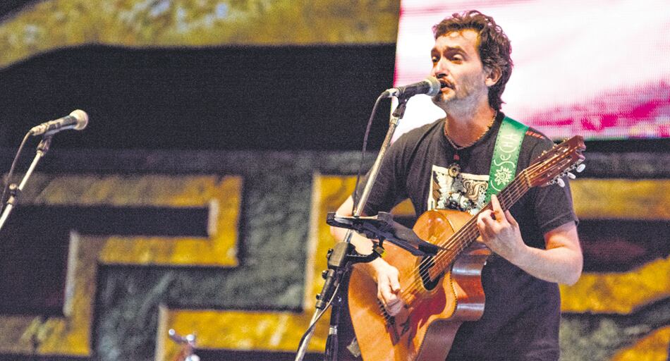 Mariano Luque asegura que pertenece a una generación de “cantores de propuestas”.