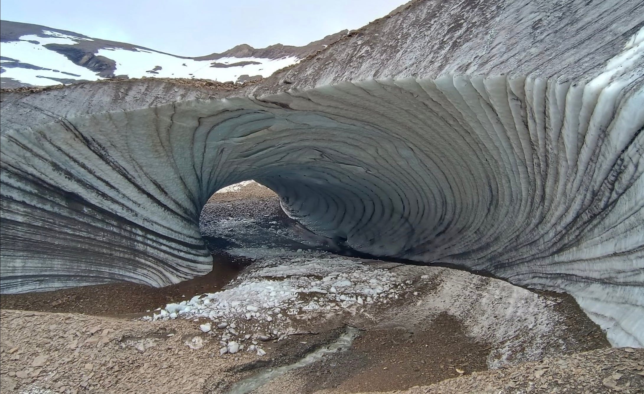 El derrumbe no solo representa una pérdida para la comunidad montañista, sino también para el patrimonio natural de la provincia
