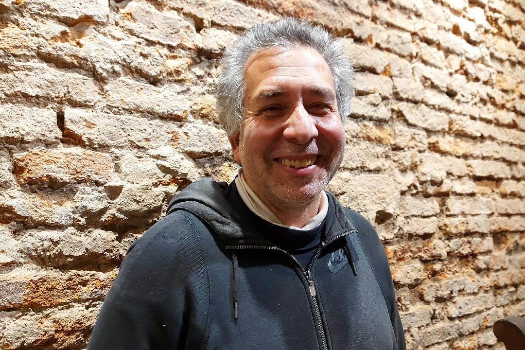 "El cambalache es mi estilo. Revolver, mezclar todo, como para hacer un guiso", dice Soto.