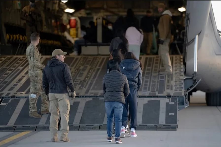 Cien dias de deportaciones masiva bajo el segundo mandato de Trump.