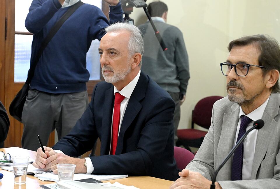 Bailaque está imputado por cargos de "corrupción institucional"