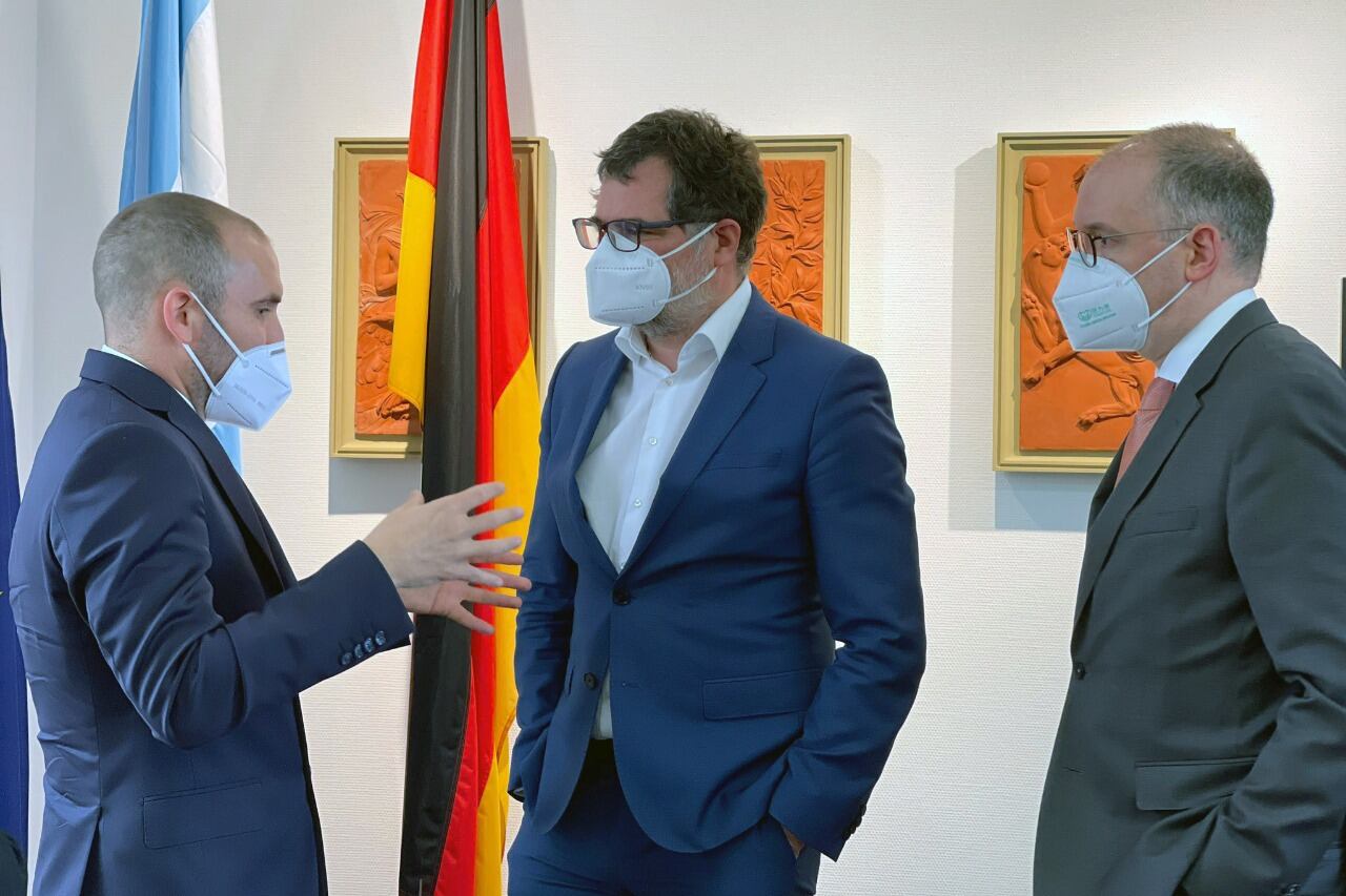 El Ministro de Economía, Martín Guzmán, reunidos con el secretario del Ministerio Federal de Finanzas de Alemania, Wolfgang Schmidt. 