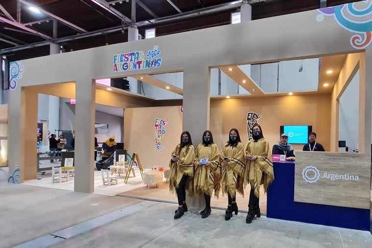 Stand de Fiestas Argentinas en el Poncho.