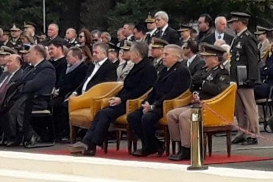 A pocos metros de distancia, Stornelli y Macri durante el acto en el Colegio Militar.