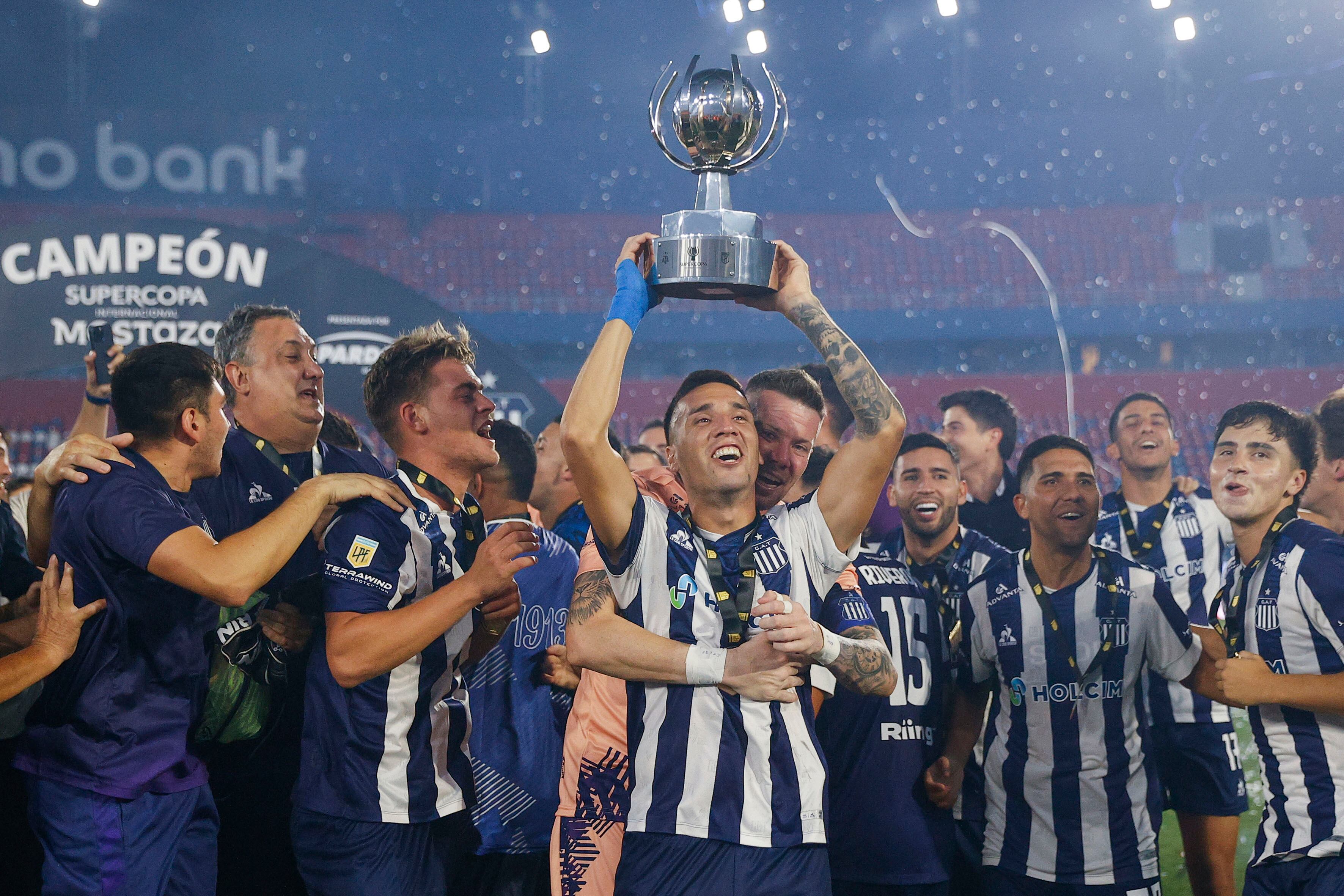 Benavídez levanta la Supercopa Internacional