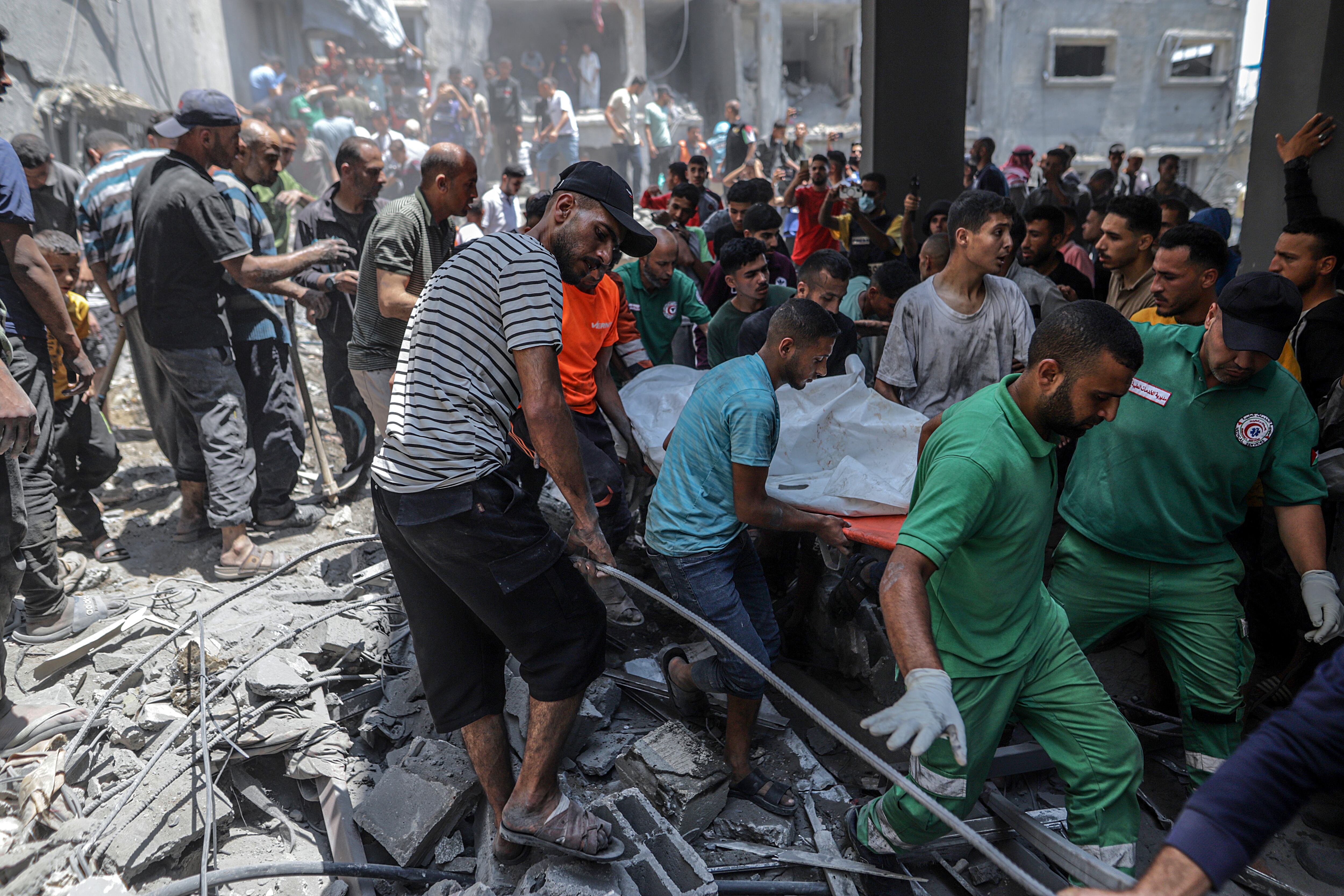 Bombardeo israelí en Ciudad de Gaza.