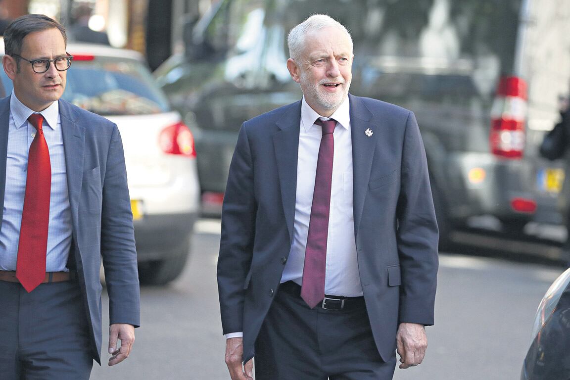 Corbyn, fotografiado en el centro de Londres la semana pasada, después de retomar la campaña tras el atentado en Manchester.