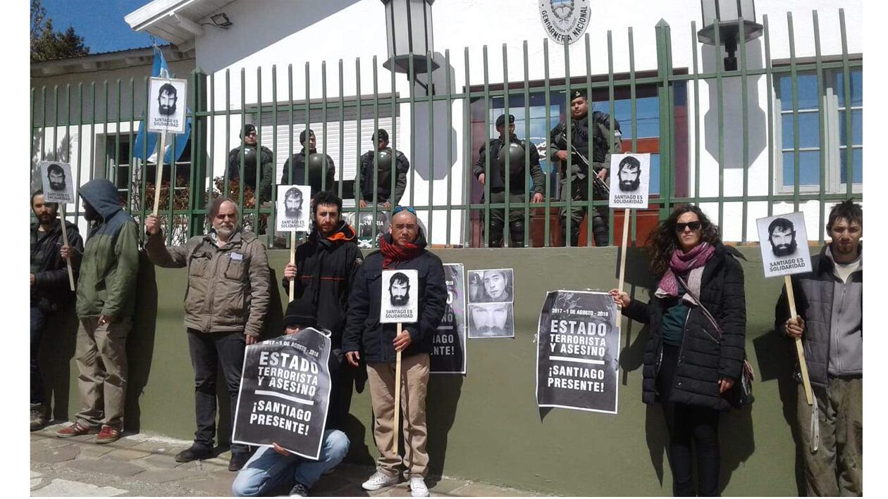 La ministra Patricia Bullrich sufrió un doble escrache durante su visita a Bariloche.