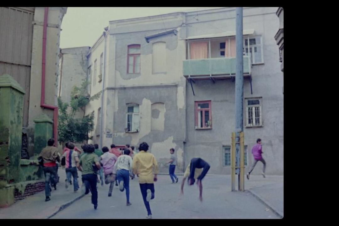 Love at first sight forma parte de la sección “Érase una vez en Georgia”.