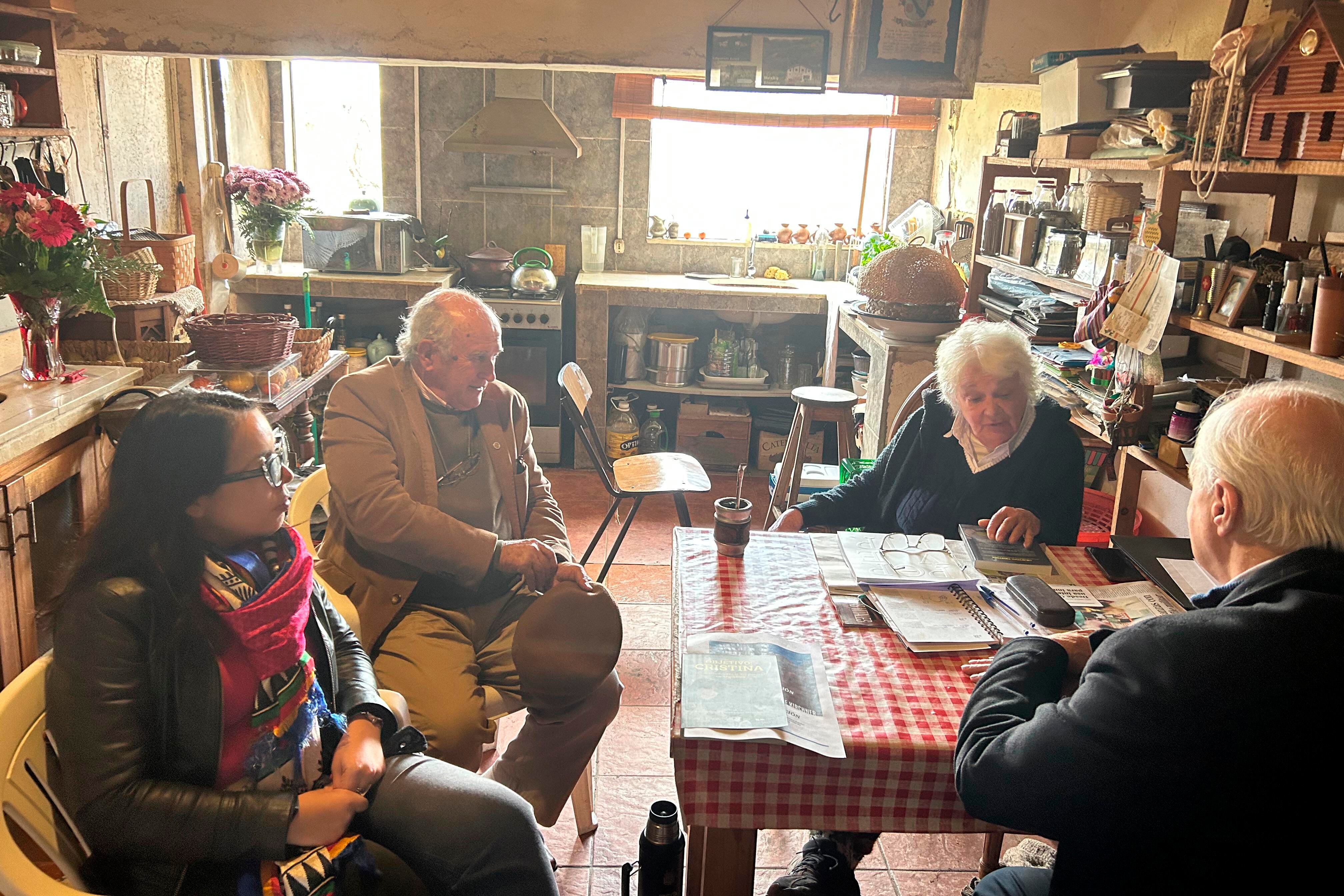 Lucía Topolansky recibió junto a Taiana, Parrilli y Magno. 