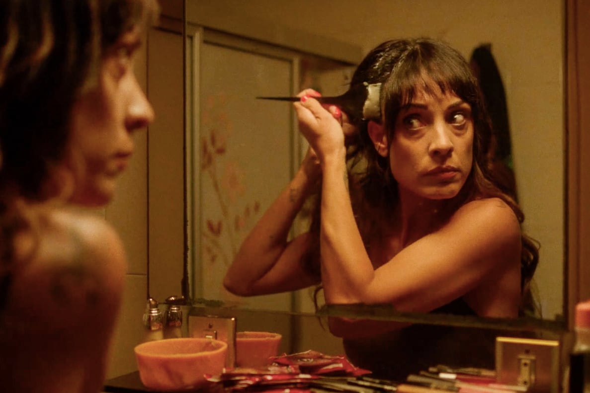 Romina (Gusmán) se mueve en un mundo laboral hostil y problemático