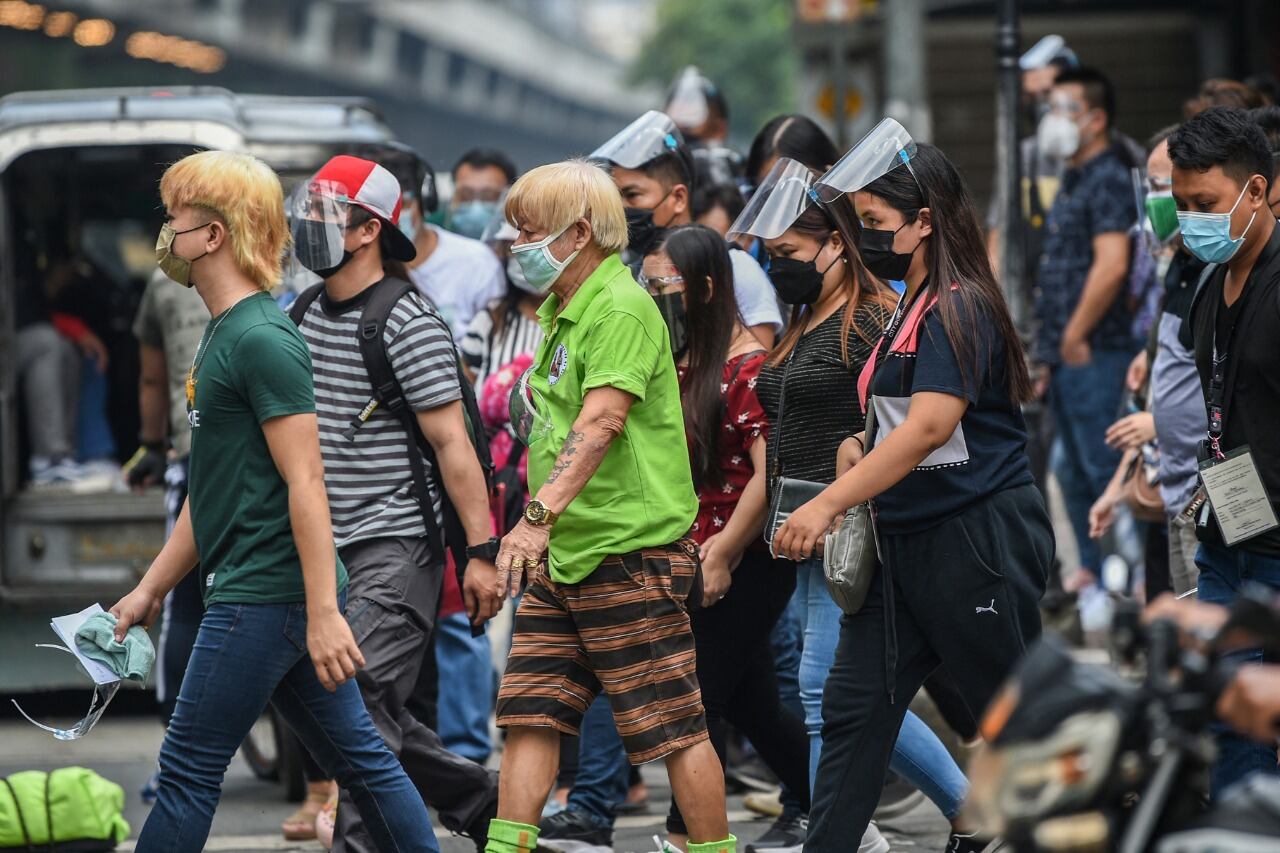 Según la OMS cada semana se registran en el mundo entre 67.000 y 68.000 muertes por coronavirus.