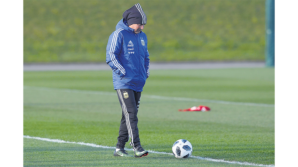 Sampaoli condujo el entrenamiento desarrollado en el complejo deportivo del Manchester City.