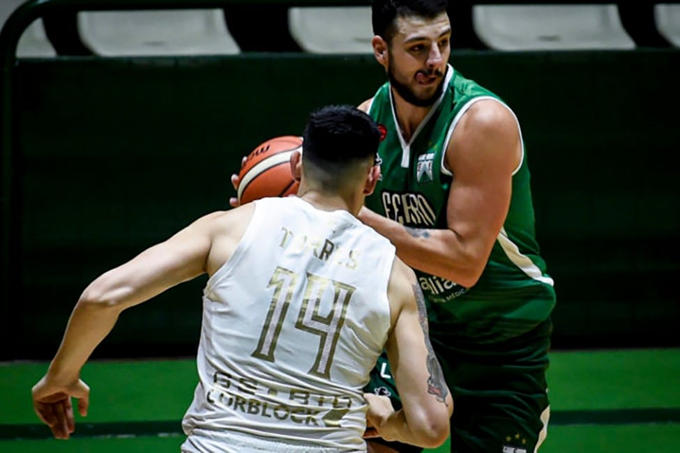 El uruguayo Theo Metzger, pieza importante en Ferro, que regresa ante San Lorenzo.