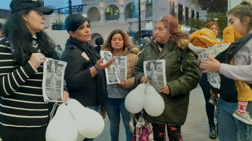Manifestación en la plaza 9 de julio