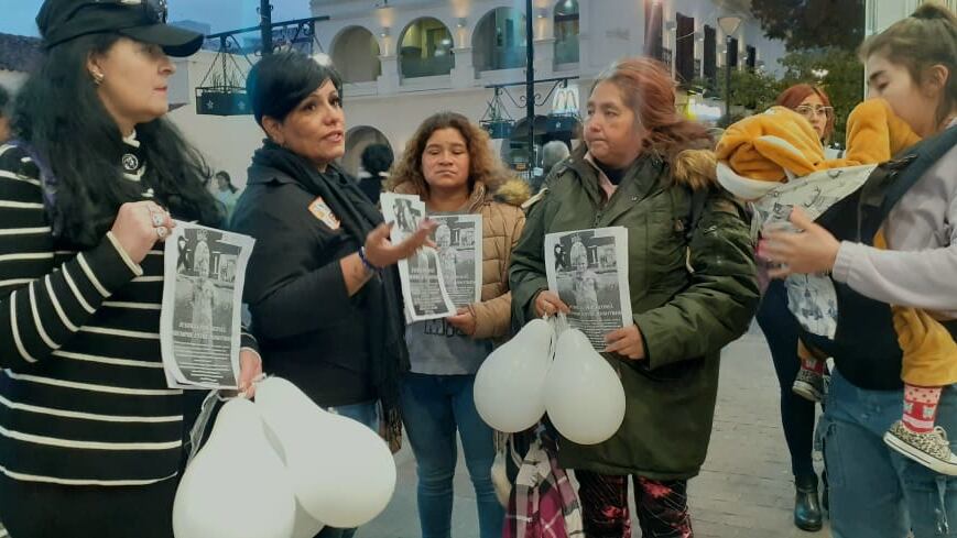 Manifestación en la plaza 9 de julio