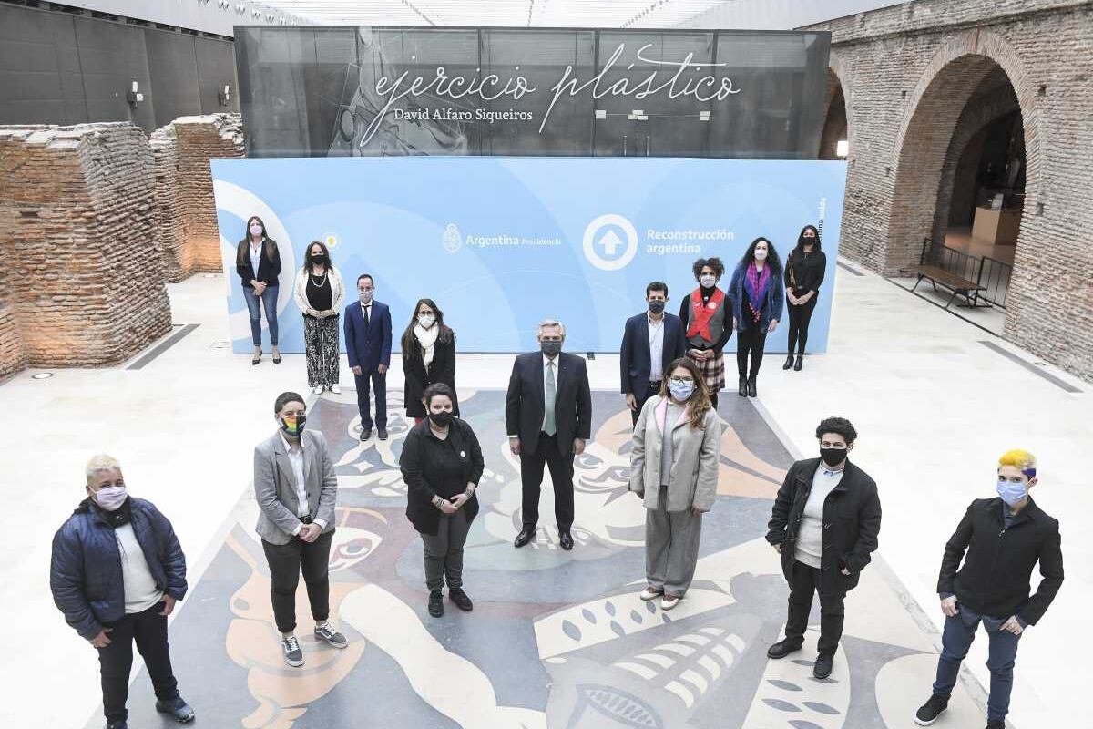 En 2021 se incorporó la opción no binaria al Documento Nacional de Identidad argentino.