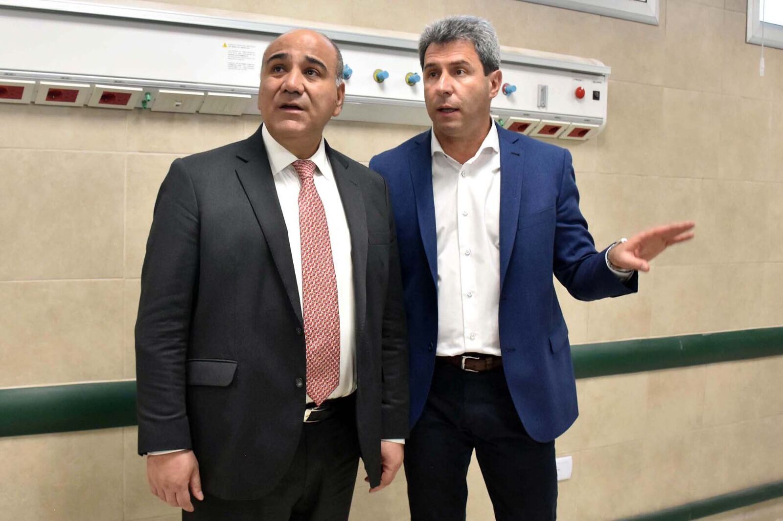 El gobernador de Tucumán, Juan Manzur, junto al mandatario de San Juan, Sergio Uñac.