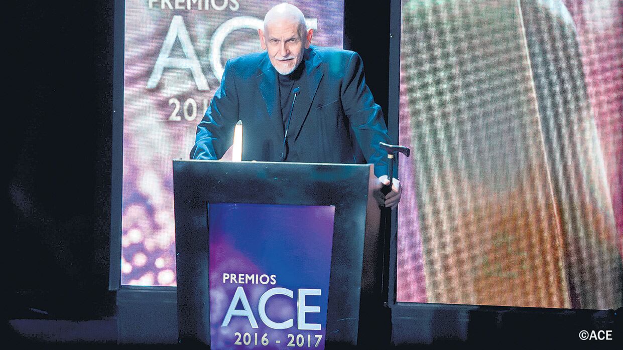 En su discurso, Villanueva Cosse llamó a “recuperar la alegría”.