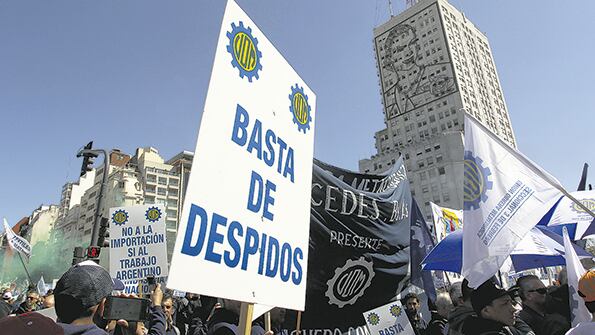 Los datos de destrucción de empleo difundidos por la Secretaría de Trabajo reflejan el fuerte impacto de la recesión sobre el mercado laboral.