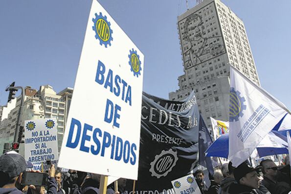 Los datos de destrucción de empleo difundidos por la Secretaría de Trabajo reflejan el fuerte impacto de la recesión sobre el mercado laboral.