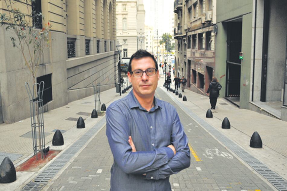 Sain sostiene que “a las empresas proveedoras de servicios no les interesa quién está sino sus gustos”.