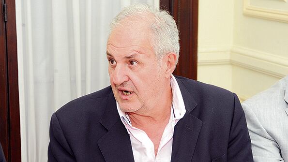 Moretti: “Si el modelo no contiene al sector industrial, muchos sectores de la sociedad también quedarán afuera”.