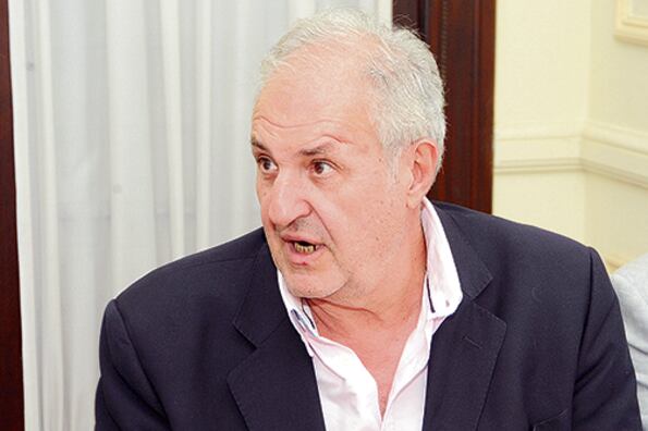 Moretti: “Si el modelo no contiene al sector industrial, muchos sectores de la sociedad también quedarán afuera”.