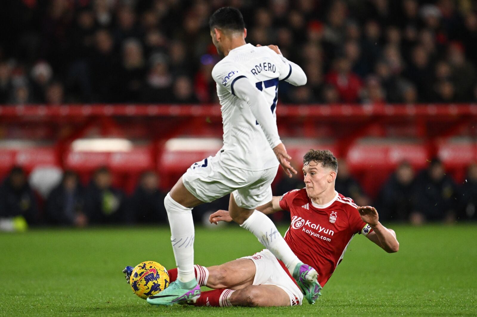 "Cuti" Romero brindó solidez en la defensa de los Spurs