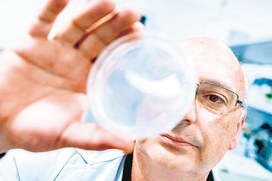 Francisco Martínez Mojica será reconocido como Doctor Honoris Causa por la Universidad de Quilmes.