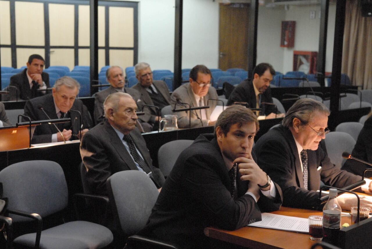 El 23 de octubre de 2009, el TOF 5 condenó a prisión perpetua a Olivera Róvere y a Bernardo José Menéndez, pero absolvió de culpa y cargo a tres jefes de área de la subzona Capital: Felipe Jorge Alespeiti, Humberto José Lobaiza y Teófilo Saá.