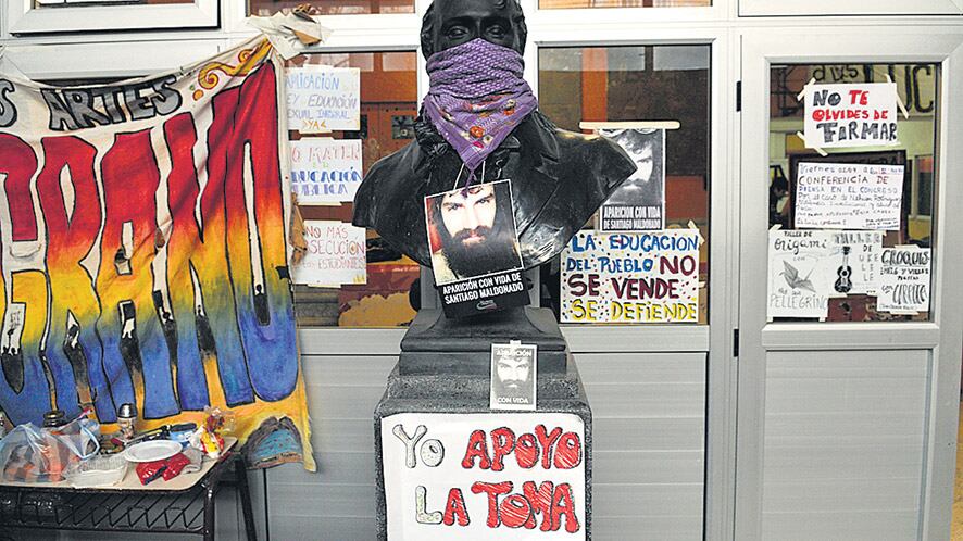 La escuela Manuel Belgrano, una de las 12 que se encuentran tomadas en repudio a las pasantías gratuitas.