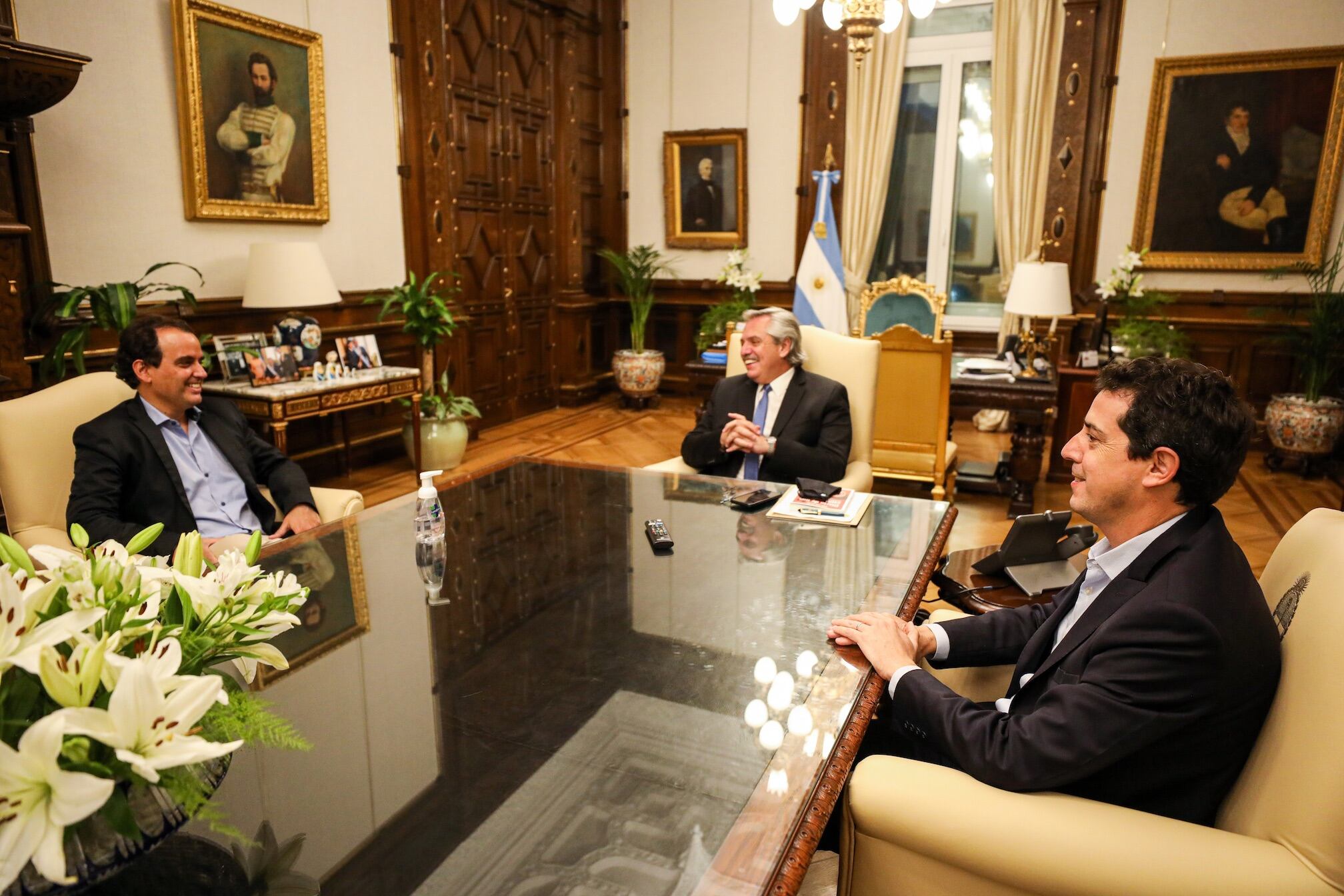 Alberto Fernández y Wado de Pedro recibieron en Gobierno a Juan Llamosas, reelecto intendente de Río Cuarto.