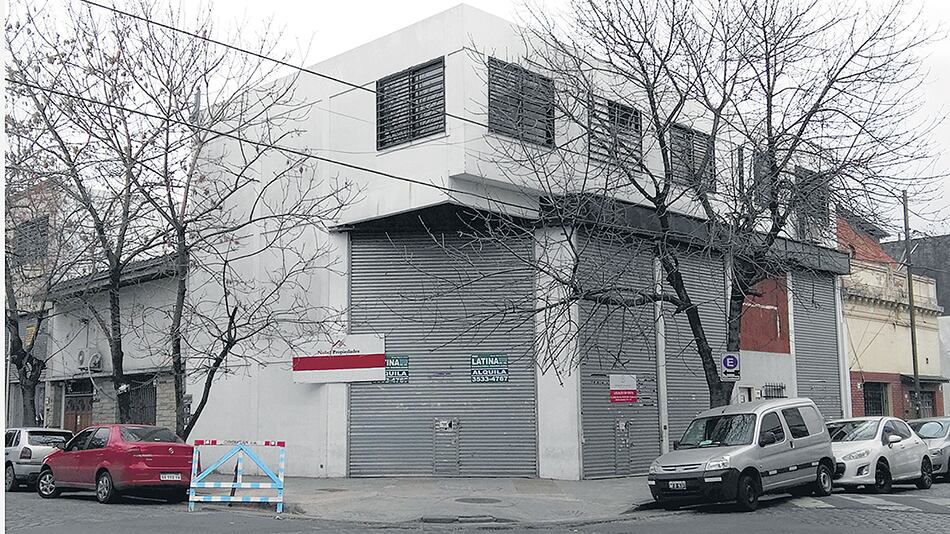 Uno de los muchos locales construidos con permisos falseados, como “vivienda con consultorio”.