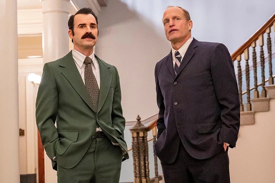 G. Gordon Liddy (Justin Theroux) y E. Howard Hunt (Woody Harrelson), los "Plomeros de la Casa Blanca". 