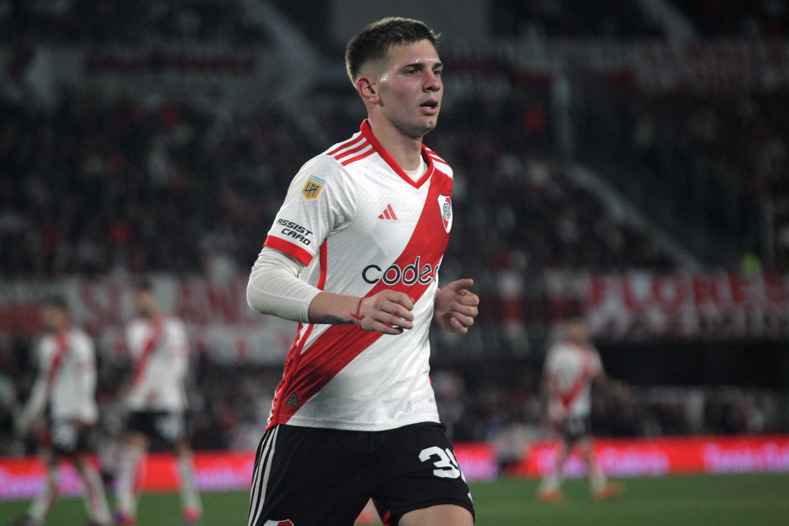 Franco Mastantuono en el estadio de River