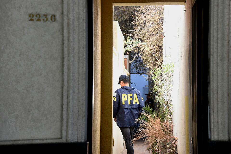 En esta casa de calle San Lorenzo cayó el detenido.