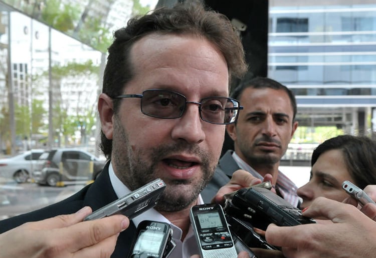 "El Gobierno abrió la puerta a muchos capitales especulativos, que cuando se van generan cimbronazos", afirmó Lavagna.