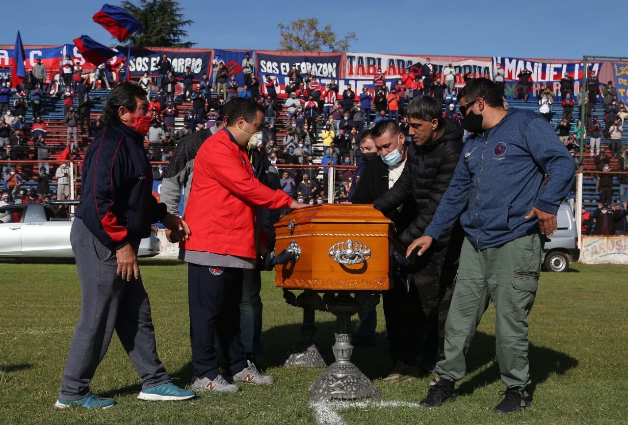 La despedida multitudinaria que generó la polémica.