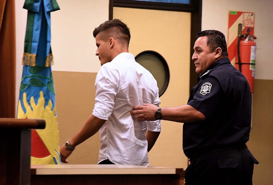 Tras escuchar el veredicto, Zárate regresó a la concentración con el plantel de Temperley.