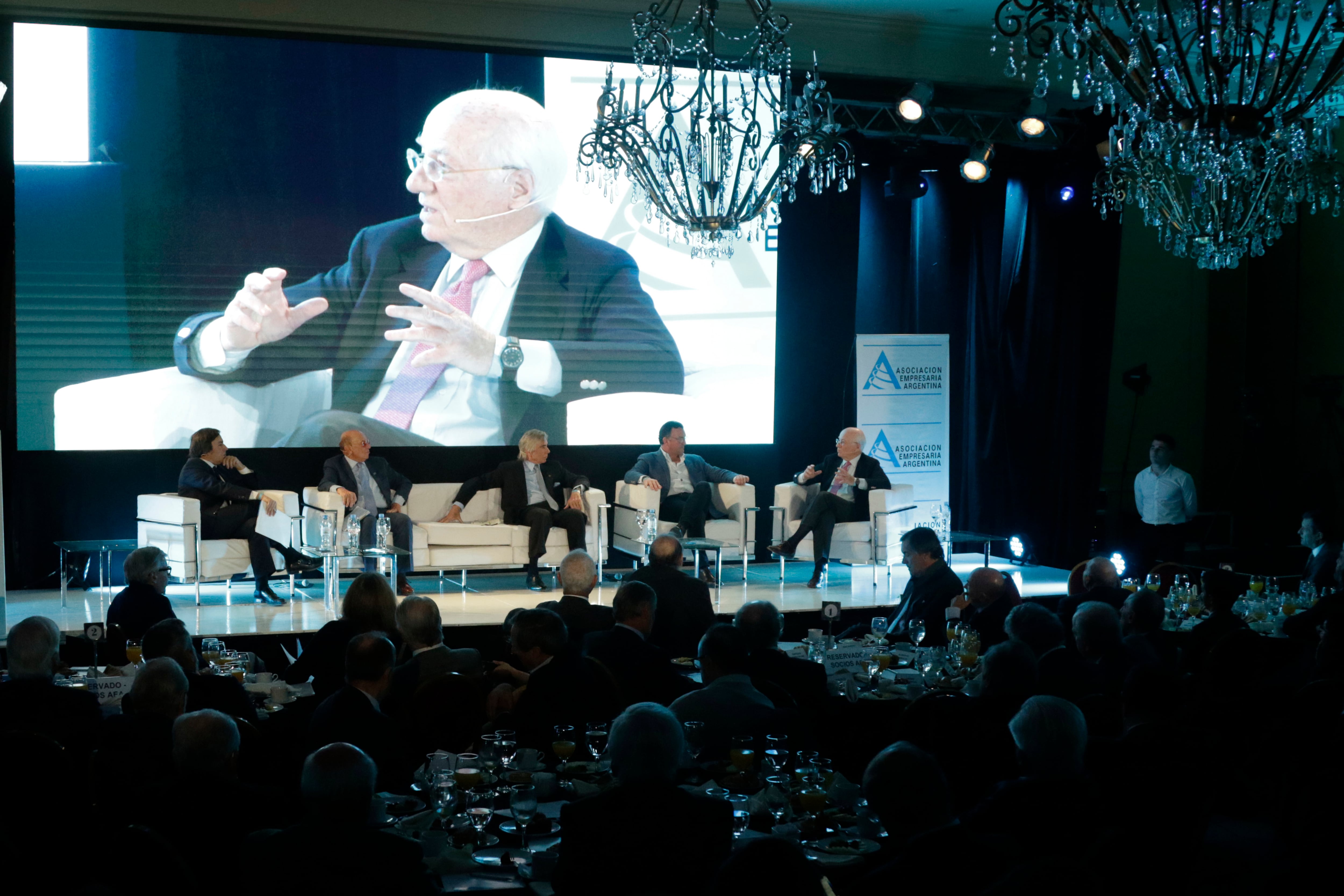 Paolo Rocca, de Techint, advirtió por la pérdida de confianza y pidio recuperarla.