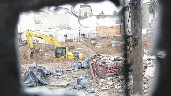 El Astor, en Caseros, entre Bolívar y Perú, San Telmo.