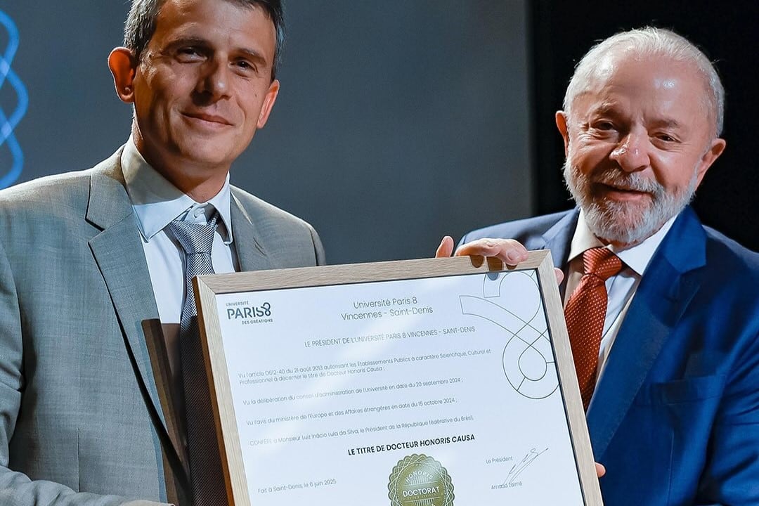 Lula recibe un doctorado "honoris causa" por "su trayectoria fuera de lo común"