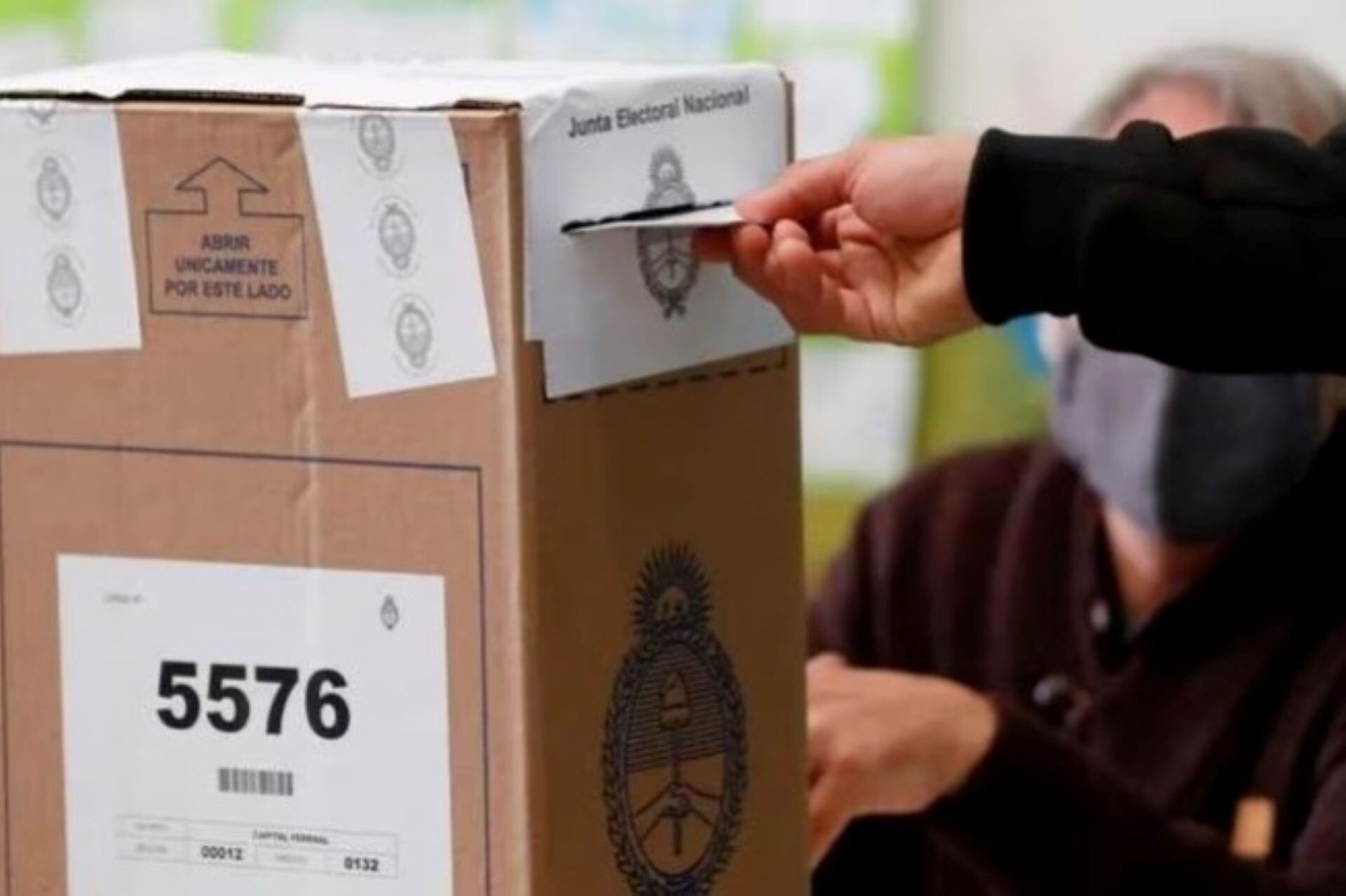 El Código Electoral prevé una multa para las personas que no voten y no puedan jsutificar su ausencia.  