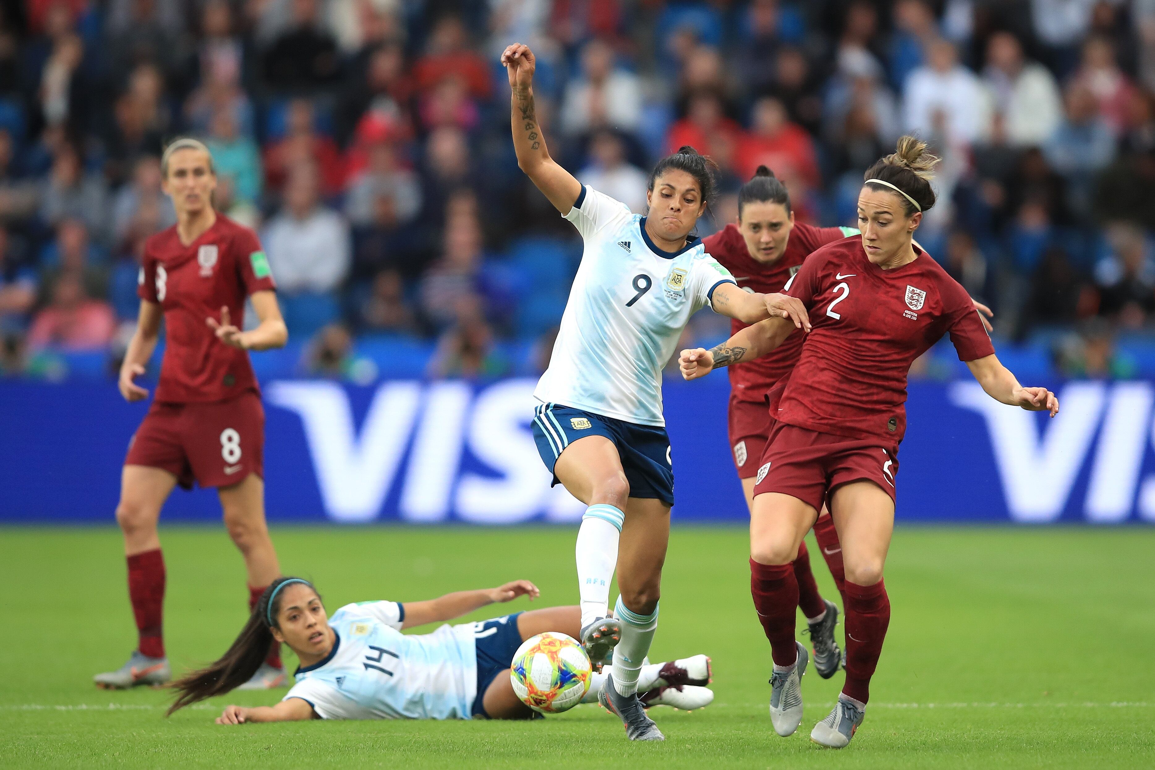 Jaimes en acción frente a Inglaterra en el Mundial de Francia 2019. Fue derrota 0-1.
