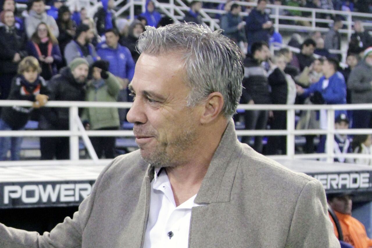 Si Atlético Tucumán vence a Platense pasará a Boca, que juega mañana.