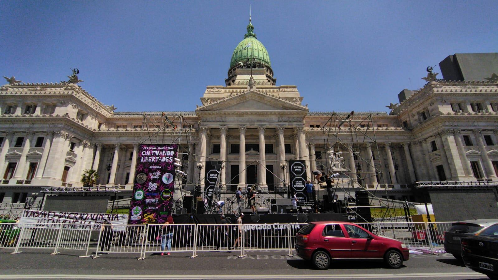 Acto frente al Congreso por la Ley de Etiquetado Frontal.