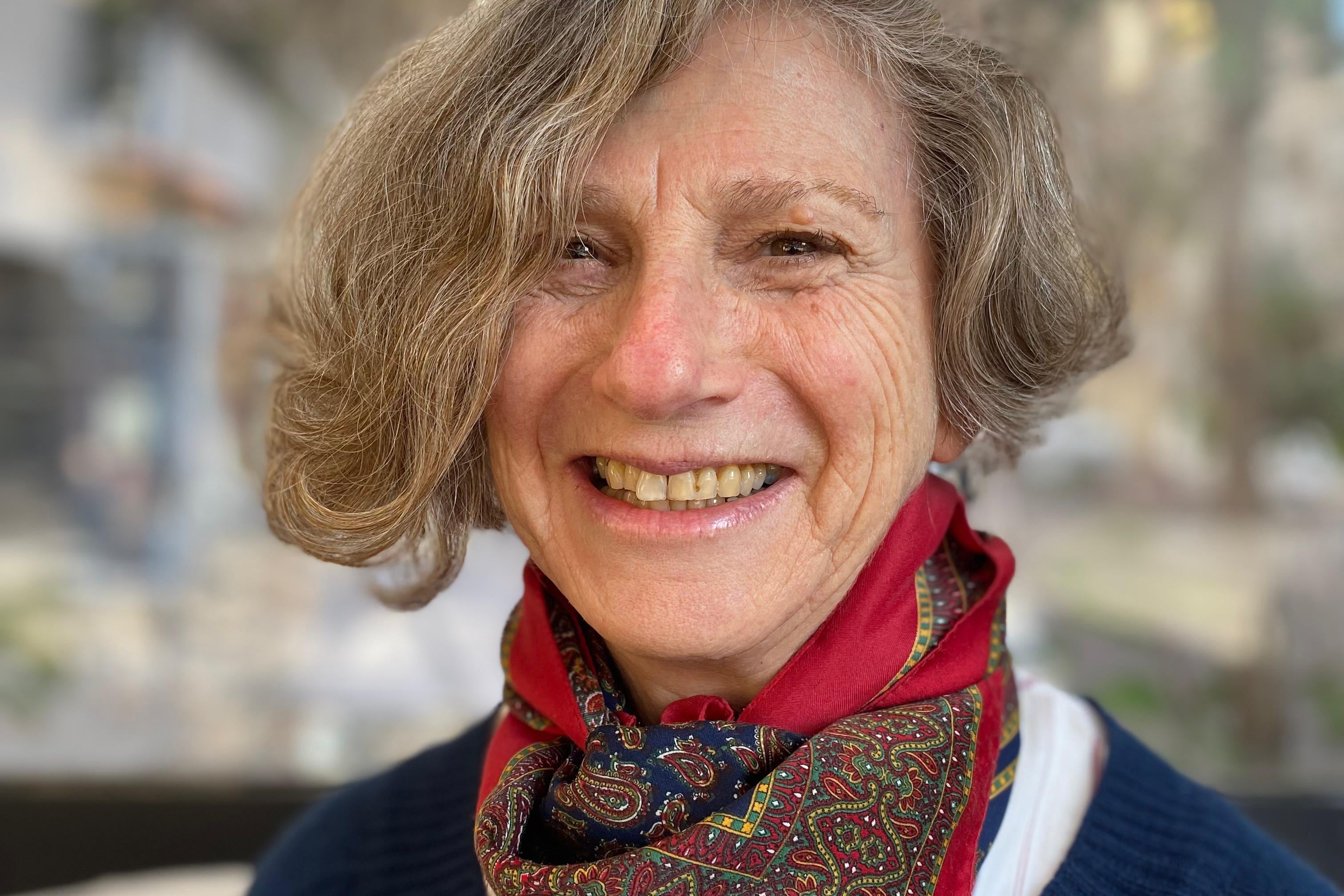 Alicia Waisman.