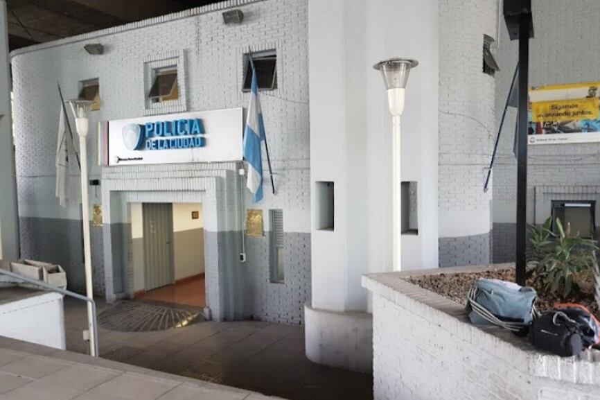 Se fugaron cuatro presos de una comisaría en San Cristóbal y los buscan intensamente. (Foto: captura Google Maps)